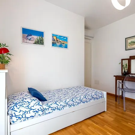 Sardinia Re - Residenza Mazzini Апартаменты *