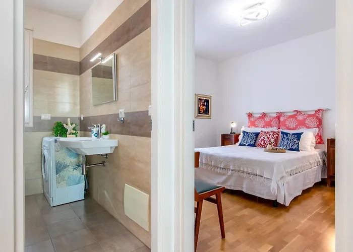 Sardinia Re - Residenza Mazzini Апартаменты *