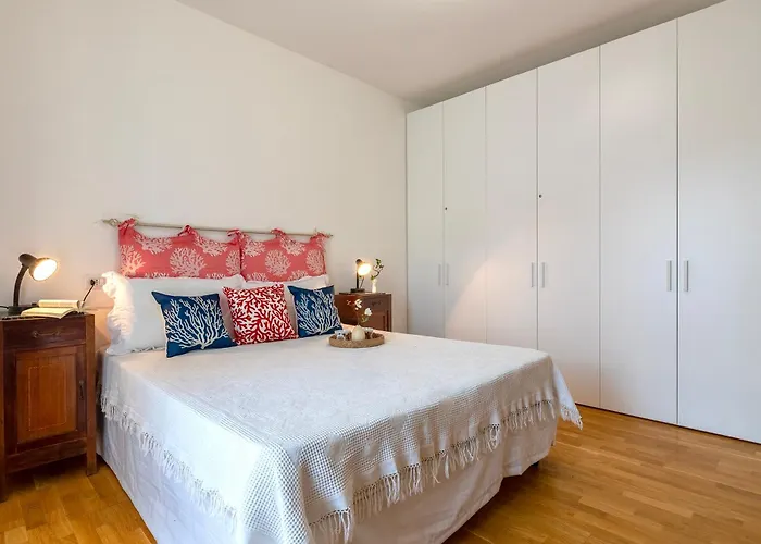 Sardinia Re - Residenza Mazzini Апартаменты *